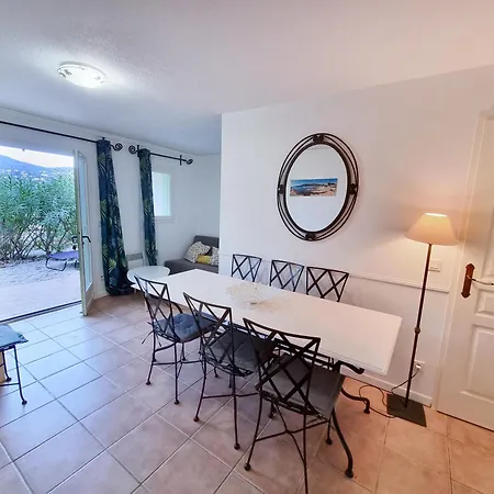 La Pinede - T4 Avec Terrasse Et Piscine Lejlighed Le Lavandou