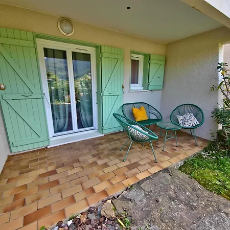 La Pinede - T4 Avec Terrasse Et Piscine Le Lavandou