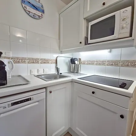 La Pinede - T4 Avec Terrasse Et Piscine 아파트 르 라방두