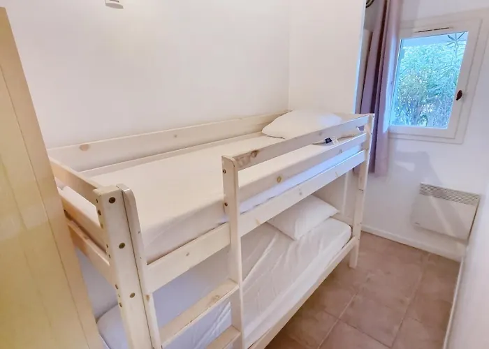 La Pinede - T4 Avec Terrasse Et Piscine 르 라방두