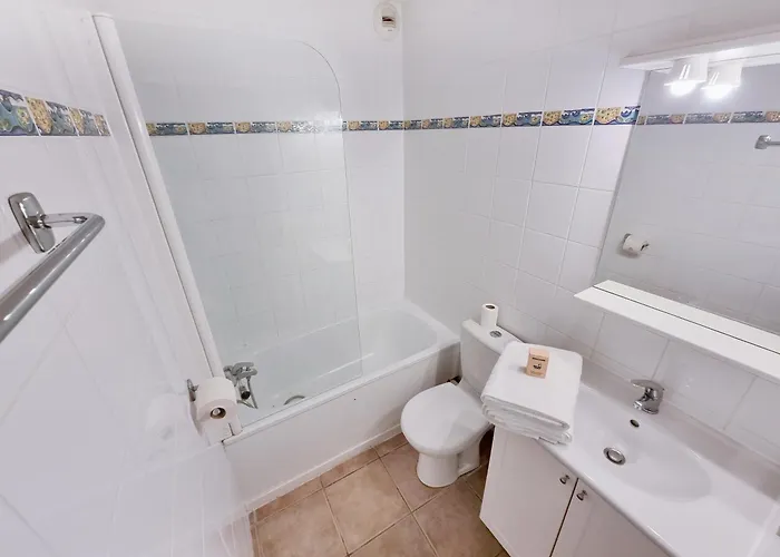 La Pinede - T4 Avec Terrasse Et Piscine 르 라방두