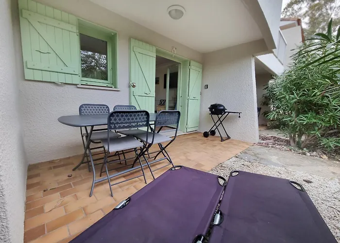 La Pinede - T4 Avec Terrasse Et Piscine *